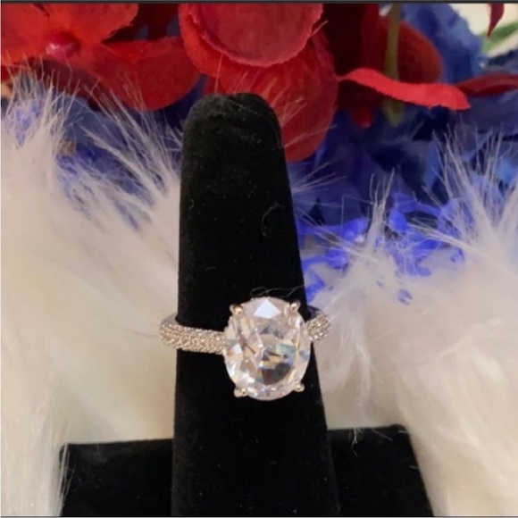 Elegant Silver Ring with Clear CZ Diamond Sz 7 NEW! - Picture 1 of 6